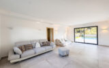 Maison à vendre à Roquefort-les-Pins — Vue montagne — photo 8