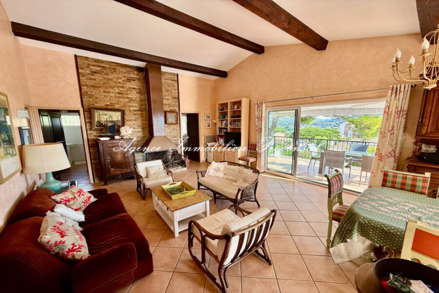 Maison à vendre à Sainte-Maxime — Vue mer — photo 10
