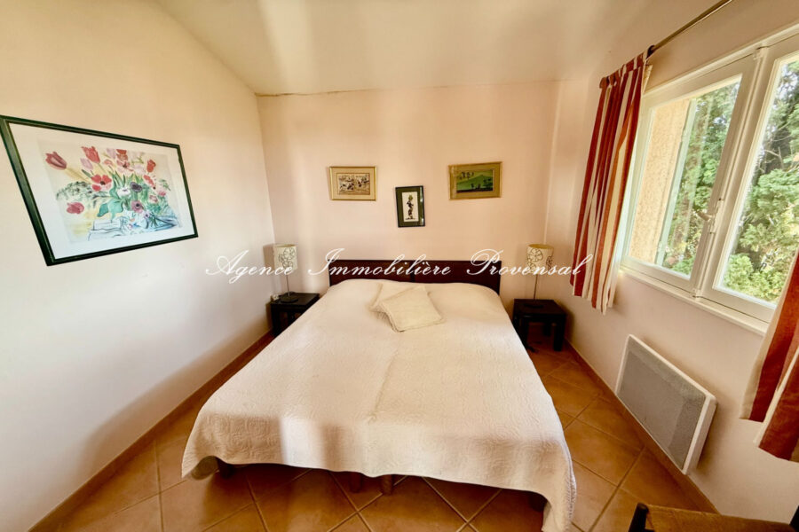 Maison à vendre à Sainte-Maxime — Vue mer — photo 14