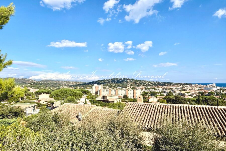 Maison à vendre à Sainte-Maxime — Vue mer — photo 7