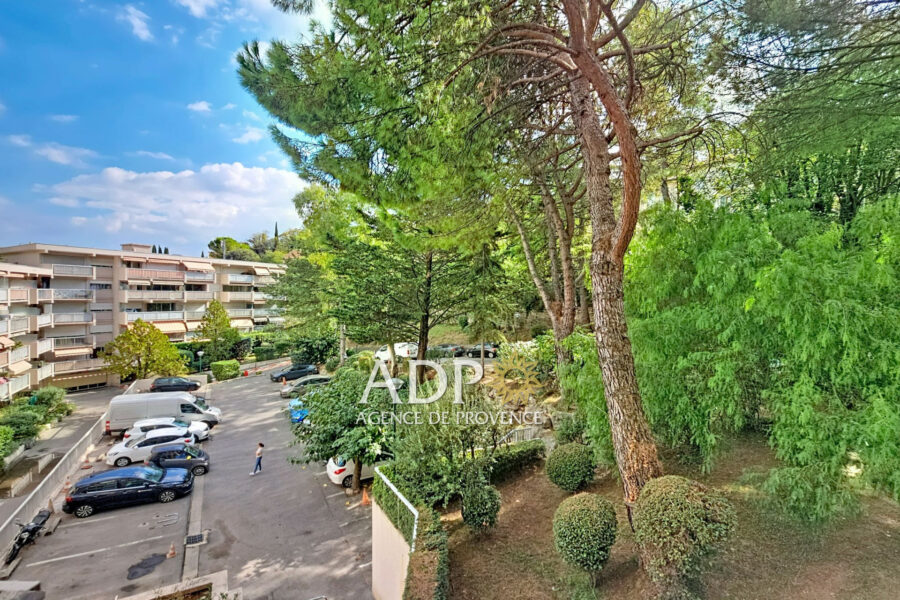 Appartement à vendre à Grasse — Vue parc & jardin — photo 1