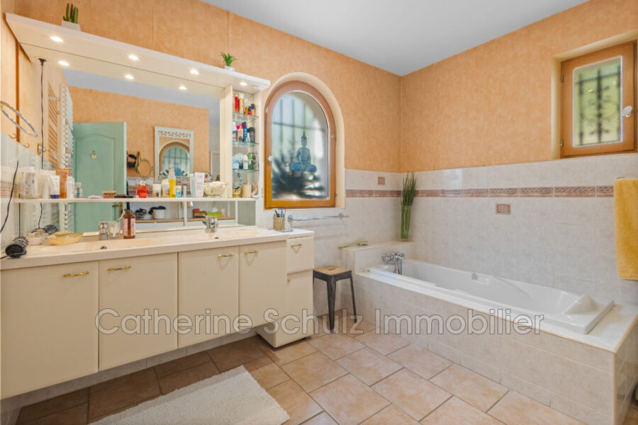 Maison à vendre à Saint-Paul-en-Forêt — Vue parc & jardin — photo 15