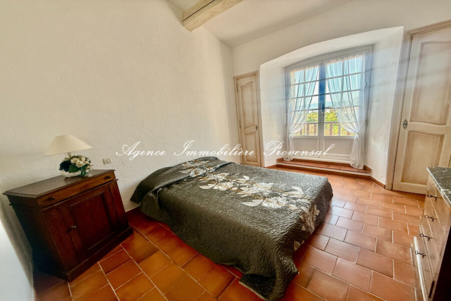 Maison à vendre à Sainte-Maxime — Vue mer — photo 13