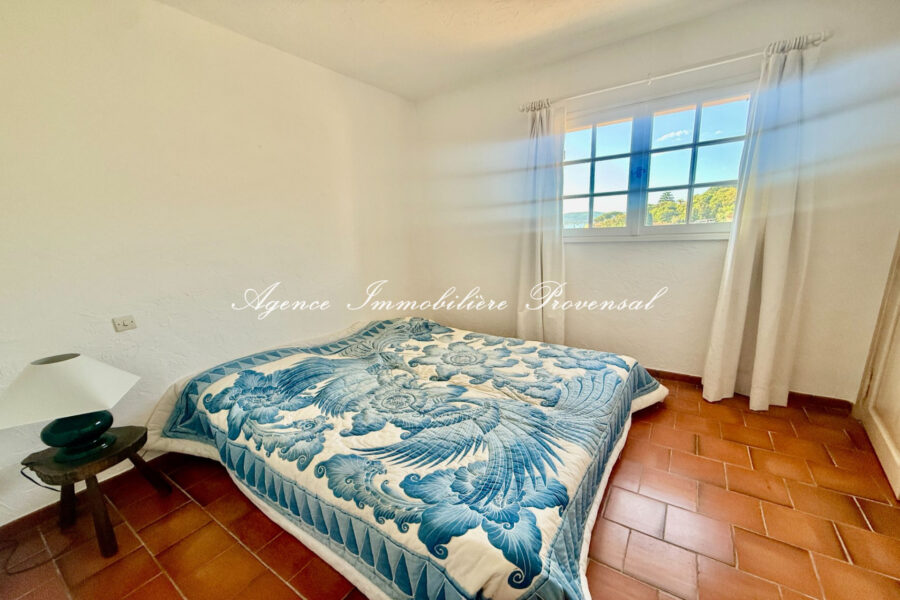 Maison à vendre à Sainte-Maxime — Vue mer — photo 17
