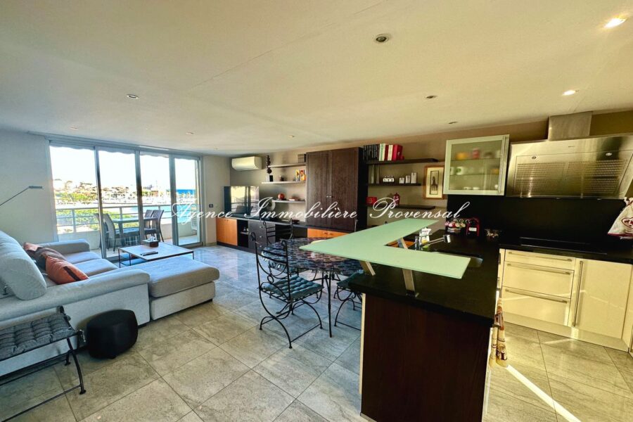 Appartement à vendre à Sainte-Maxime — Vue mer — photo 5