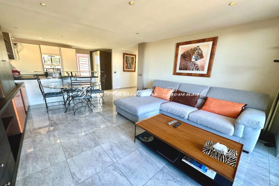 Appartement à vendre à Sainte-Maxime — Vue mer — photo 4