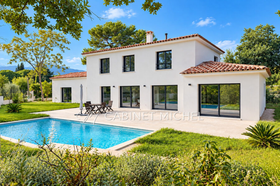 Maison à vendre à Roquefort-les-Pins — Vue montagne — photo 13