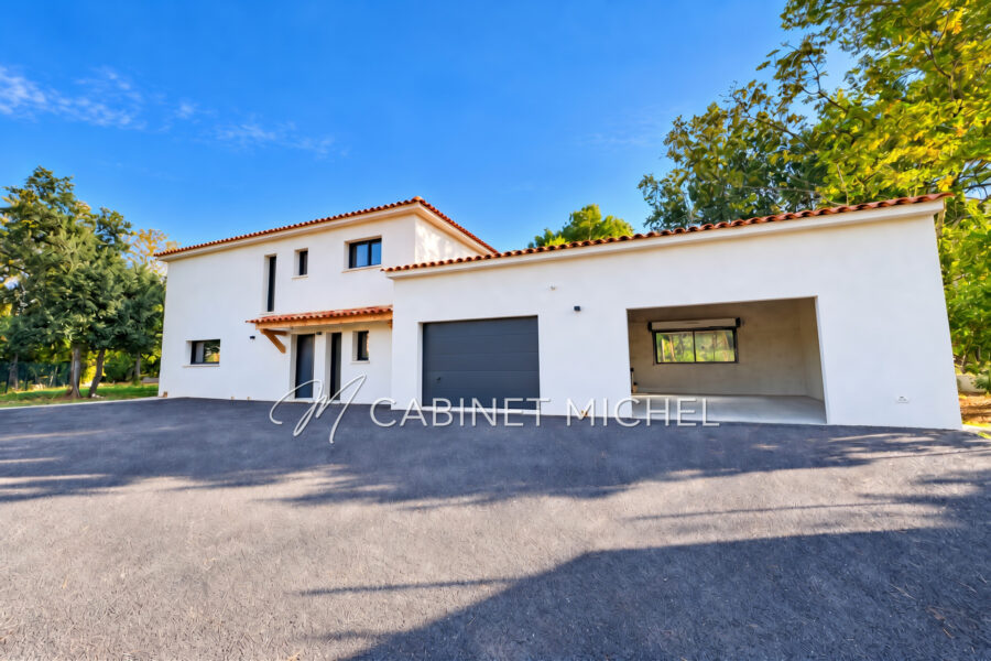 Maison à vendre à Roquefort-les-Pins — Vue montagne — photo 3