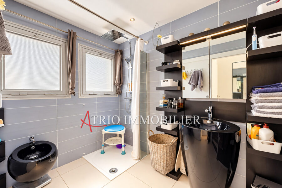 Appartement à vendre à Cagnes-sur-Mer — Vue mer — photo 9