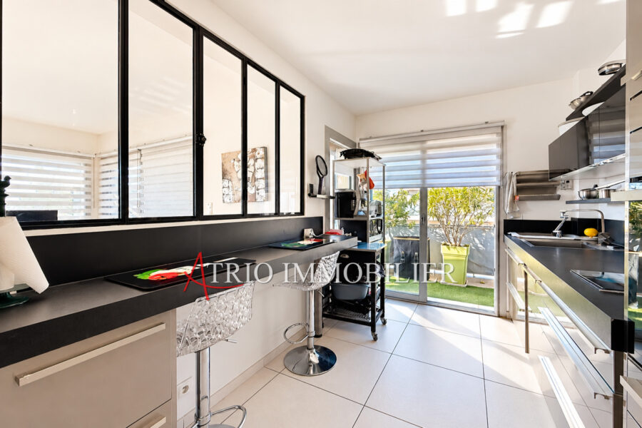 Appartement à vendre à Cagnes-sur-Mer — Vue mer — photo 4