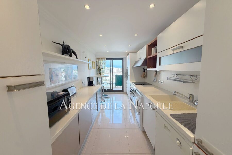 Appartement à vendre à Mandelieu-la-Napoule — Vue marina & port — photo 11