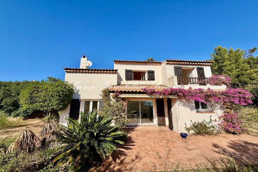 Maison à vendre à Sainte-Maxime — Vue mer — photo 2