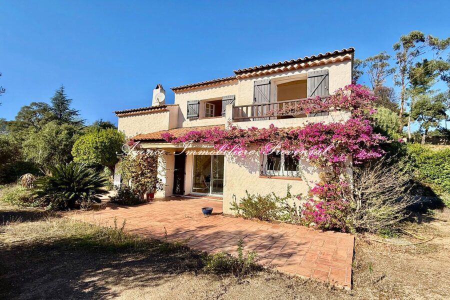 Maison à vendre à Sainte-Maxime — Vue mer — photo 4