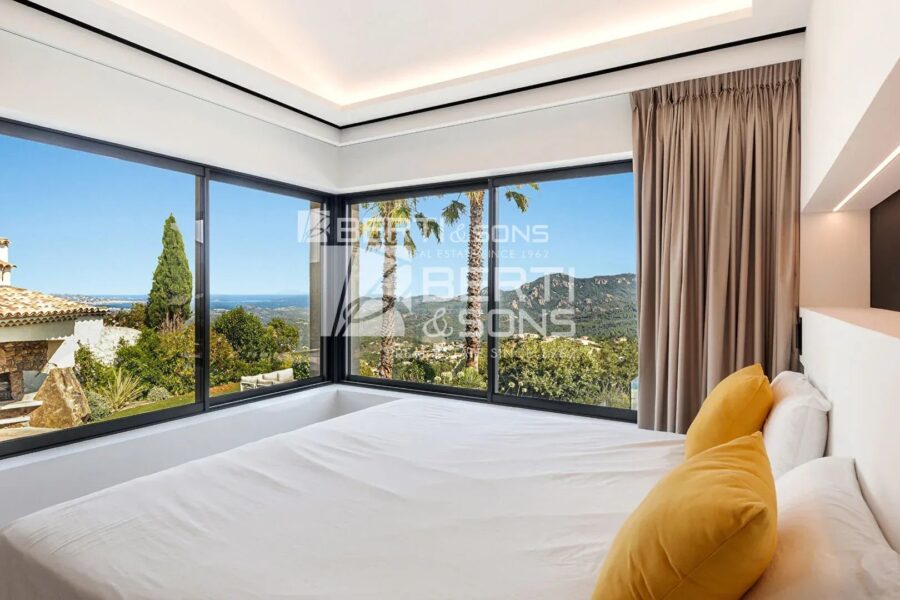 Maison à vendre à Les Adrets-de-l&rsquo;Estérel — Vue mer — photo 12