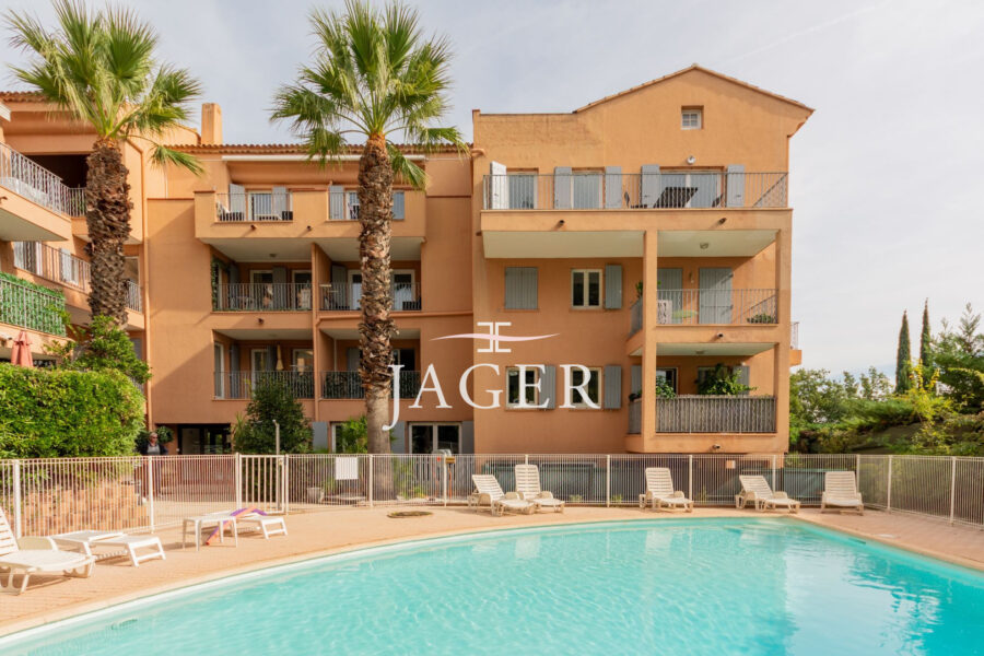 Appartement à vendre à Grimaud — Vue parc & jardin — photo 2