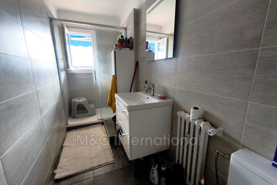 Appartement à vendre à Antibes — Vue sur la ville — photo 7