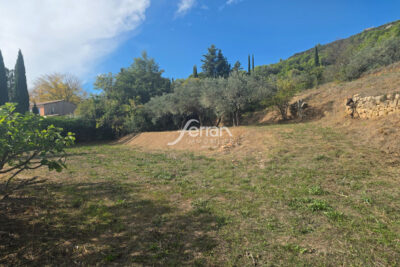 Terrain à vendre à Salernes