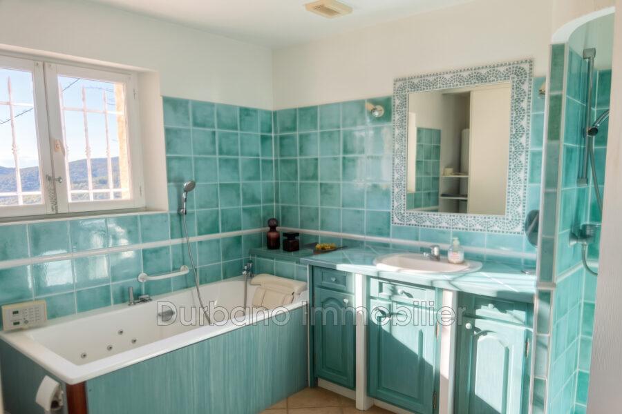 Maison à vendre à Le Plan-de-la-Tour — Vue montagne — photo 12