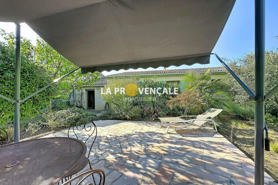 Maison à vendre à Trets — Vue parc & jardin — photo 18