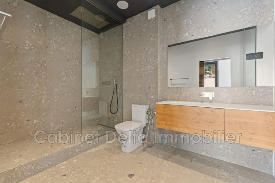 Maison à vendre à Saint-Cyr-sur-Mer — Vue mer — photo 10