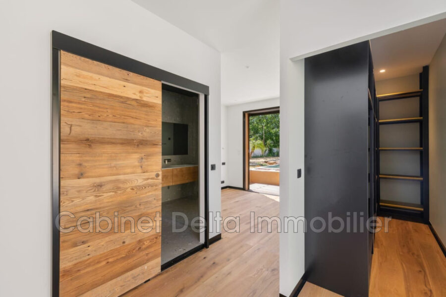 Maison à vendre à Saint-Cyr-sur-Mer — Vue mer — photo 8