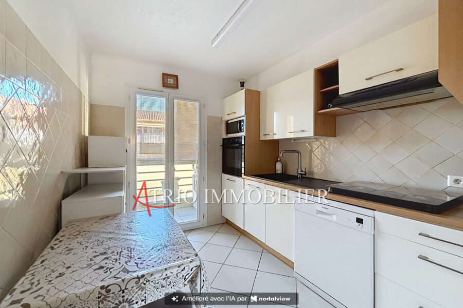 Appartement à vendre à Cagnes-sur-Mer — Vue sur la ville — photo 4
