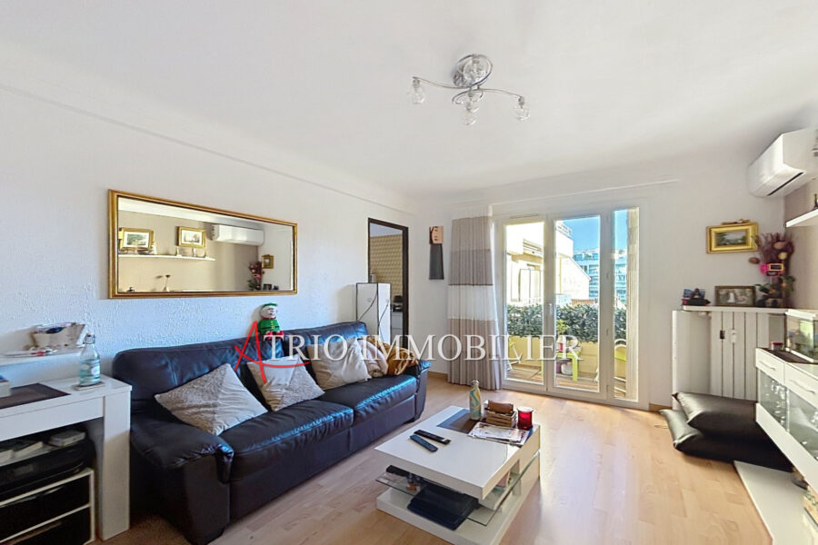 Appartement à vendre à Cagnes-sur-Mer — Vue sur la ville — photo 3