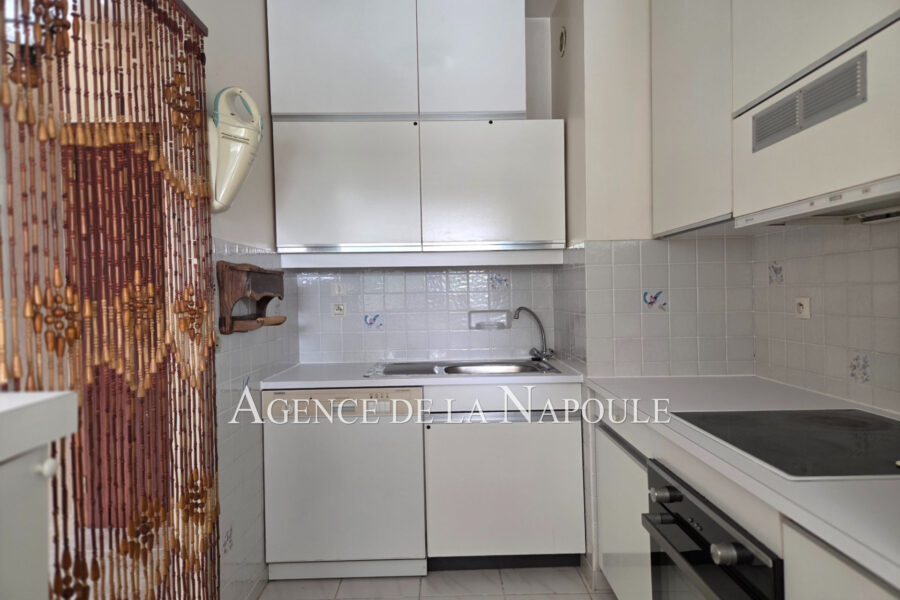 Appartement à vendre à Mandelieu-la-Napoule — Vue mer — photo 9