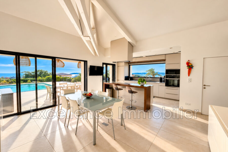Maison à vendre à Sainte-Maxime — Vue mer — photo 4