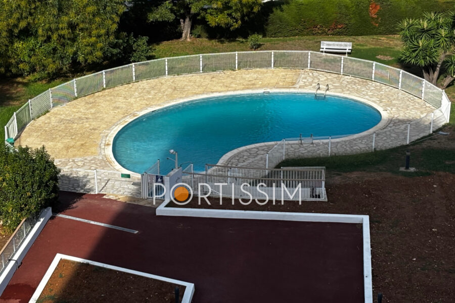 Appartement à vendre à Saint-Laurent-du-Var — Vue mer — photo 2