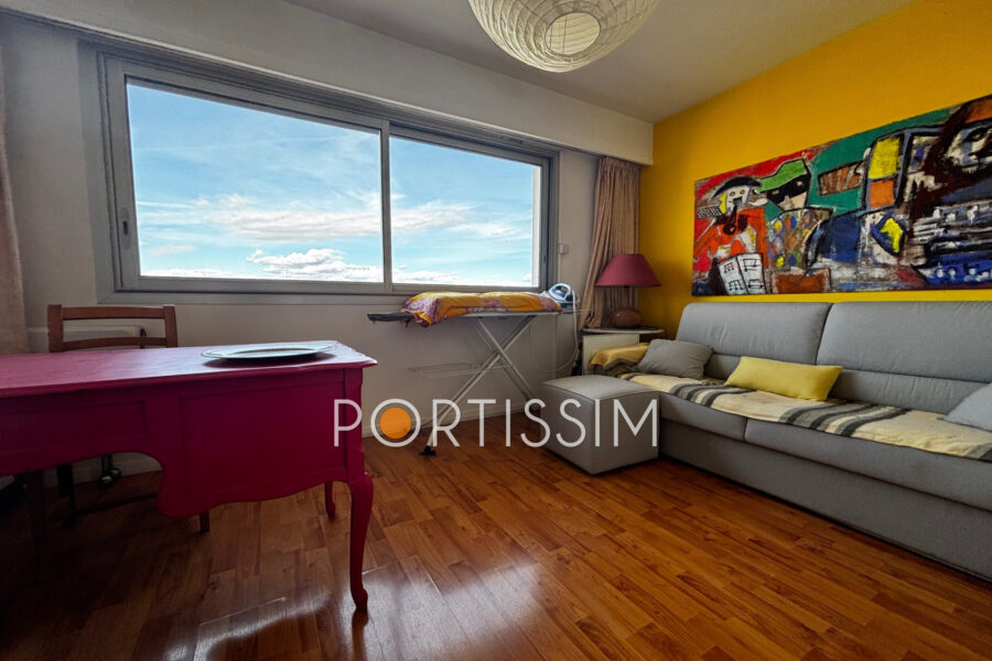 Appartement à vendre à Saint-Laurent-du-Var — Vue mer — photo 8