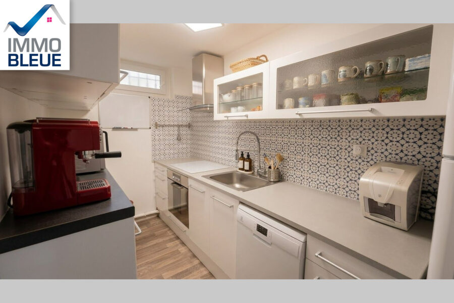 Maison à vendre à Carry-le-Rouet — Vue parc & jardin — photo 4