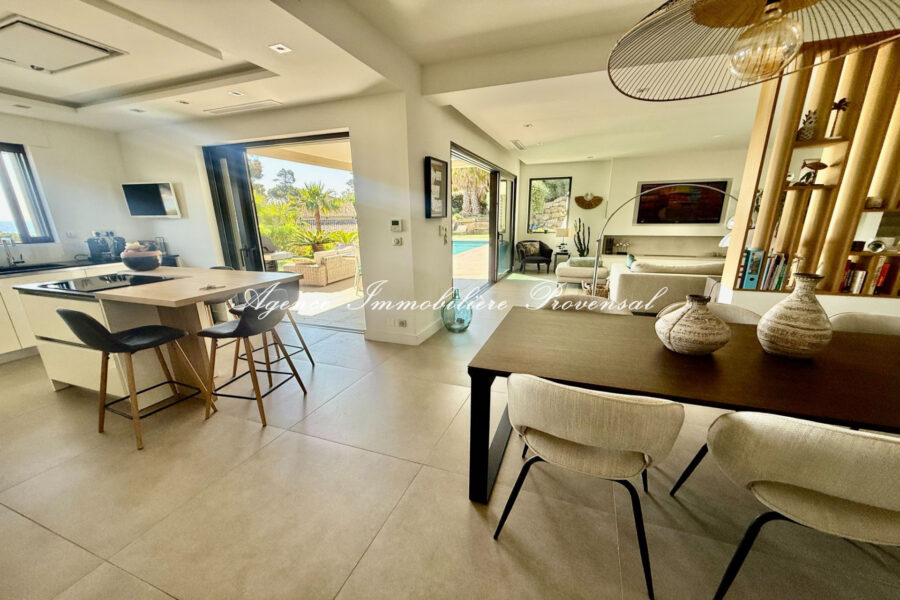 Appartement à vendre à Sainte-Maxime — Vue mer — photo 11