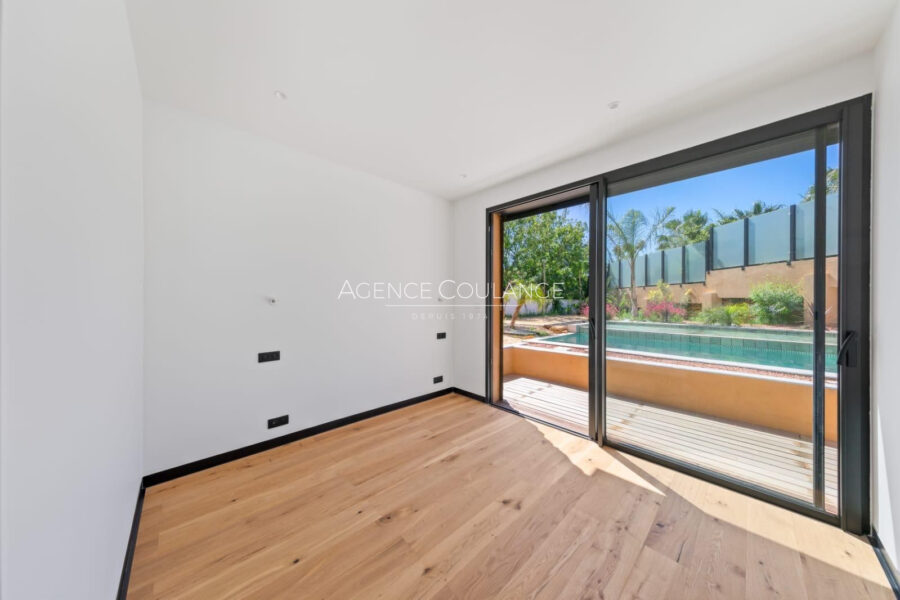 Maison à vendre à Saint-Cyr-sur-Mer — Vue mer — photo 7