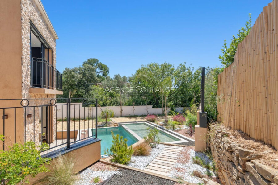 Maison à vendre à Saint-Cyr-sur-Mer — Vue mer — photo 12