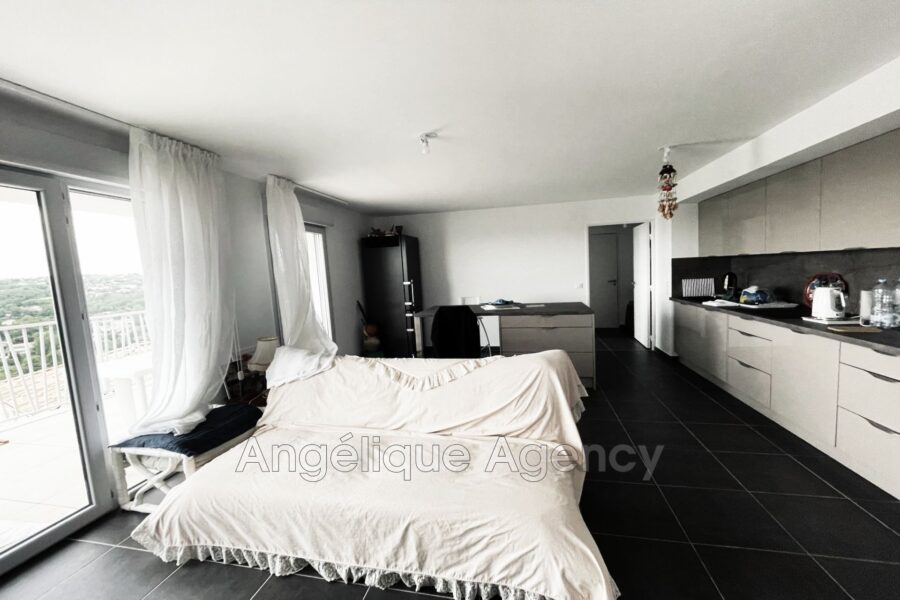 Appartement à vendre à Saint-Jeannet — Vue mer — photo 4