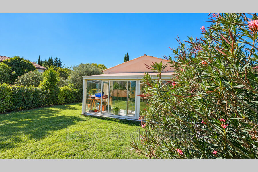 Maison à vendre à Brignoles — Vue parc & jardin — photo 2