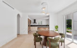 Maison à vendre à Roquefort-les-Pins — Vue parc & jardin — photo 5