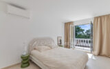 Maison à vendre à Roquefort-les-Pins — Vue parc & jardin — photo 8