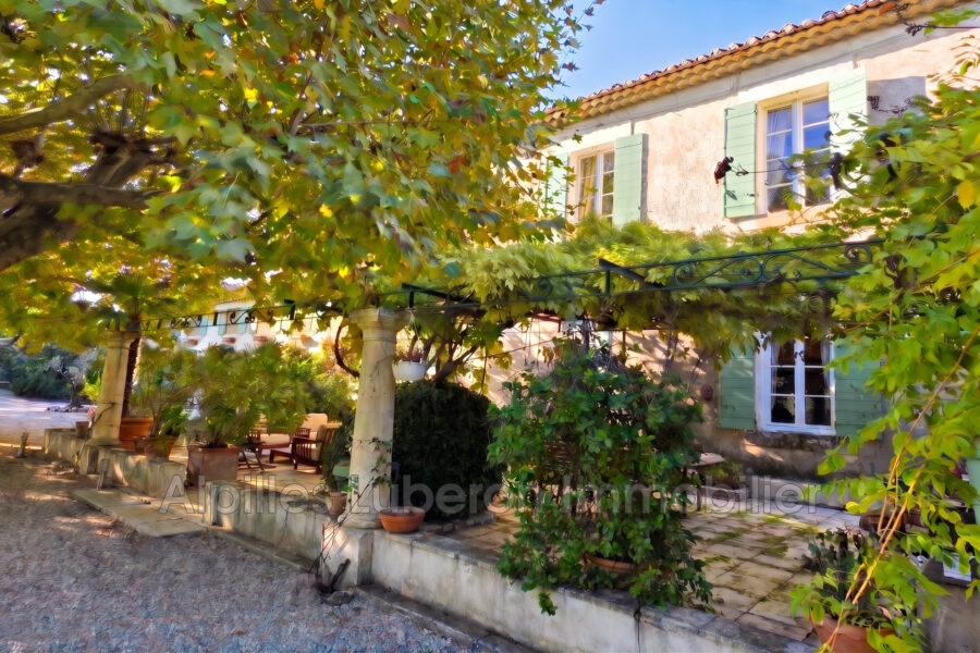 Maison à vendre à Cavaillon — Vue parc & jardin — photo 3