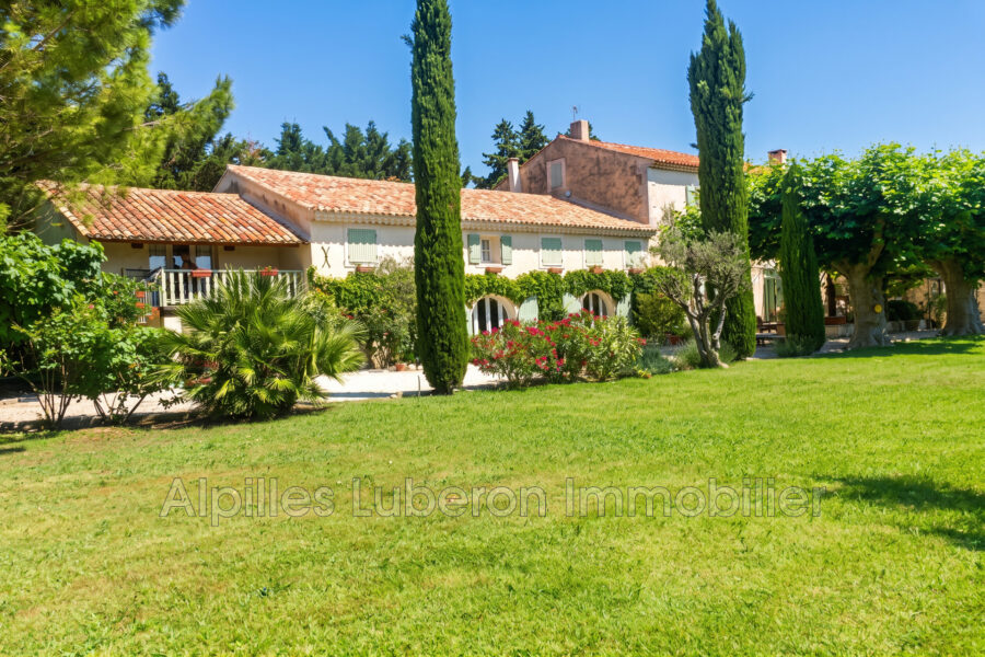 Maison à vendre à Cavaillon — Vue parc & jardin — photo 2