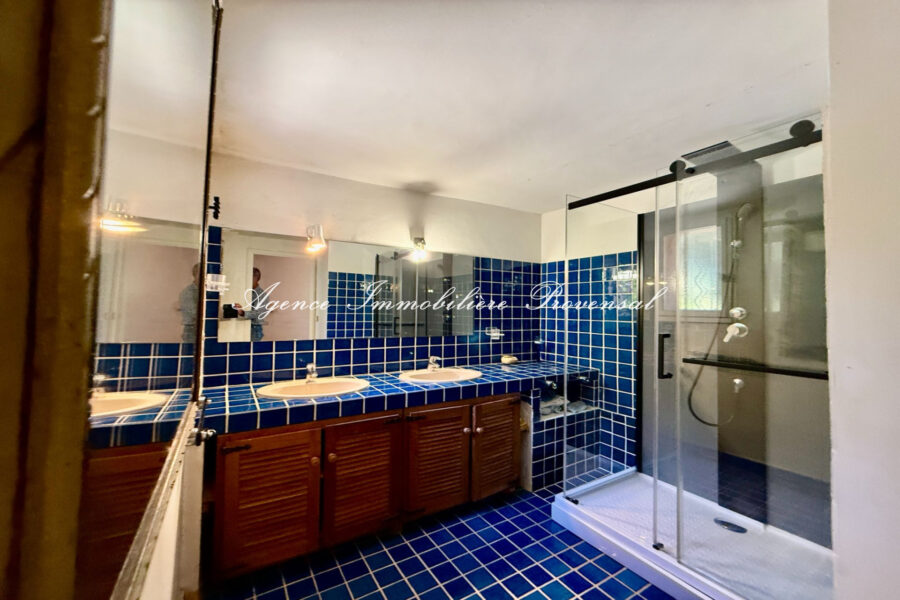 Maison à vendre à Sainte-Maxime — Vue mer — photo 16