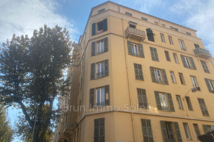 Appartement à vendre à Nice — Vue sur la ville — photo 2