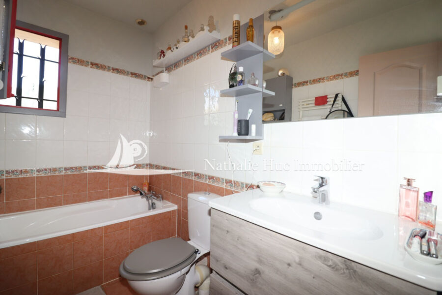 Maison à vendre à Canet-en-Roussillon — Vue parc & jardin — photo 12