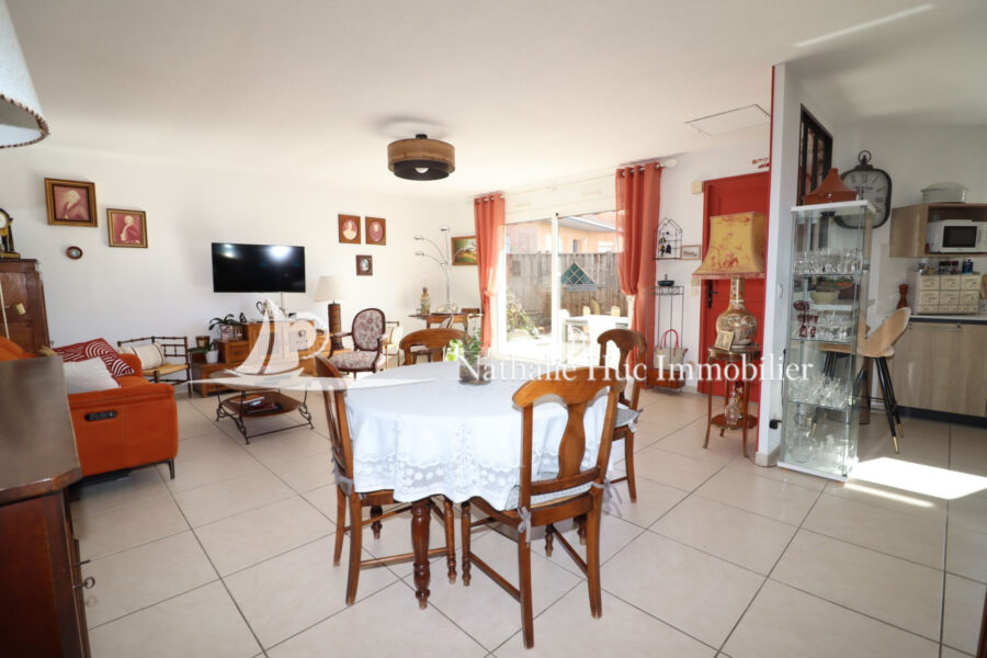 Maison à vendre à Canet-en-Roussillon — Vue parc & jardin — photo 6