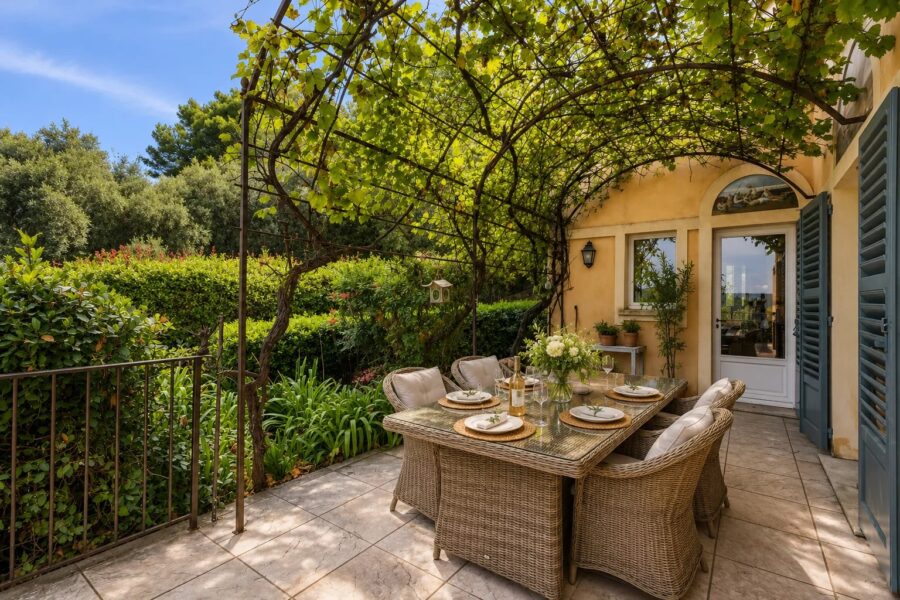 Maison à vendre à La Colle-sur-Loup — Vue mer — photo 7