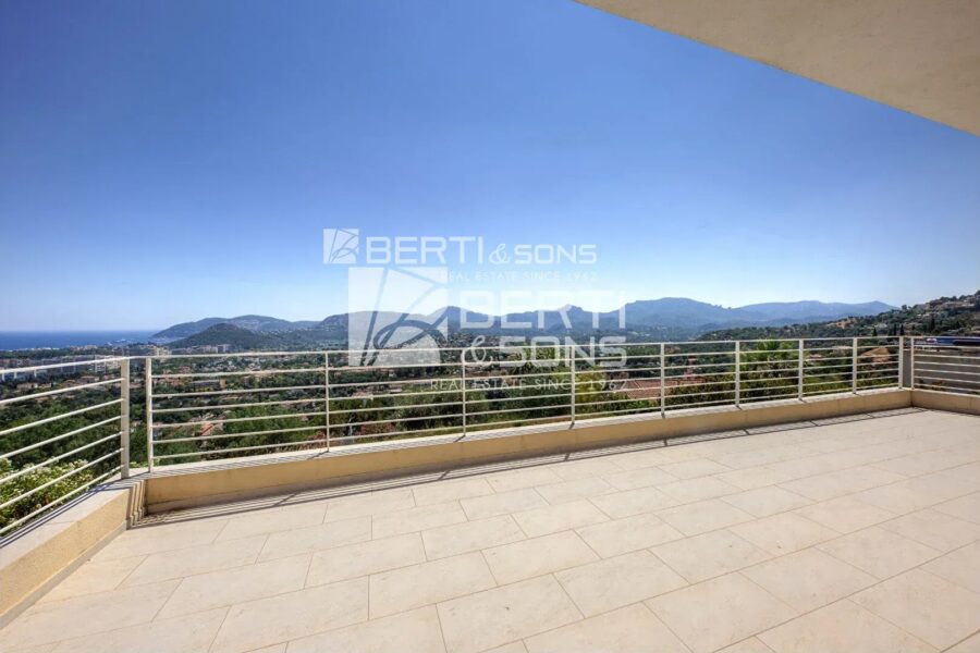 Maison à vendre à Mandelieu-la-Napoule — Vue mer — photo 10