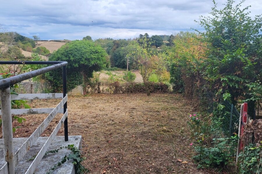 Maison à vendre à Saint-Péreuse — Vue nature — photo 3