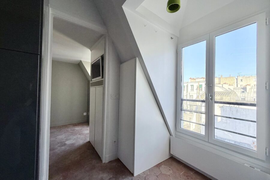 Appartement à vendre à Paris 9e arrondissement — Vue sur la ville — photo 7