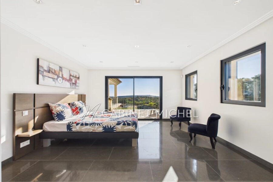 Maison à vendre à Roquefort-les-Pins — Vue mer — photo 12